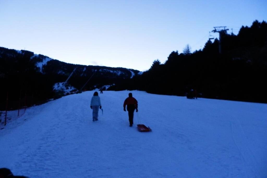 Les Angles: Esqui, Base Nautica, Naturaleza, Bike Park, ... Eksteriør billede
