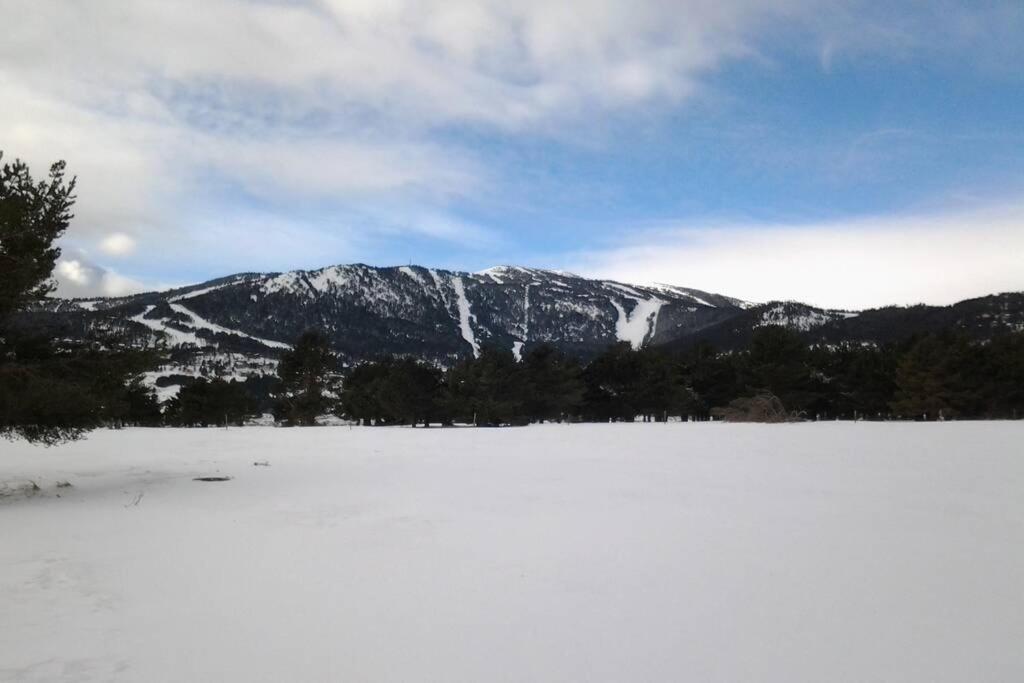 Les Angles: Esqui, Base Nautica, Naturaleza, Bike Park, ... Eksteriør billede